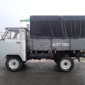 UAZ 2206 2003