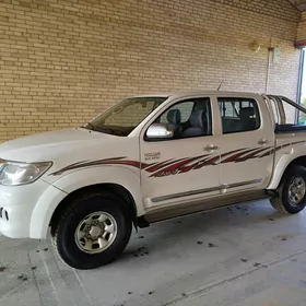 Toyota Hilux 2014