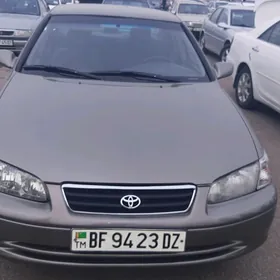 Toyota Camry 2001