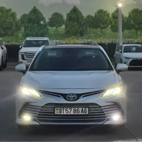 Toyota Camry 2019