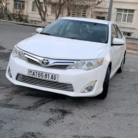 Toyota Camry 2014