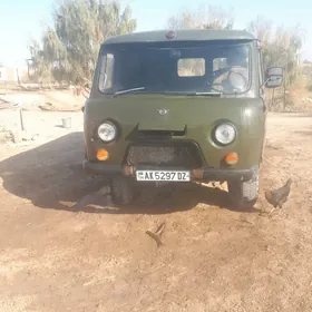 UAZ 452 1980