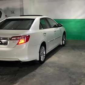 Toyota Camry 2014