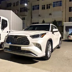 Toyota Highlander 2022