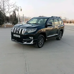 Toyota Land Cruiser Prado 2023