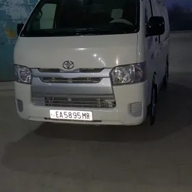 Toyota Hiace 2019