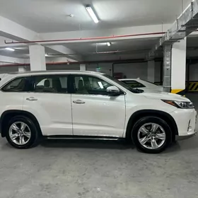 Toyota Highlander 2017