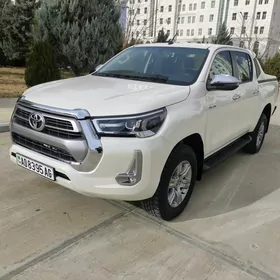 Toyota Hilux 2022