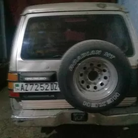 Mitsubishi Pajero 1991