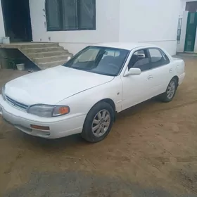 Toyota Camry 1993