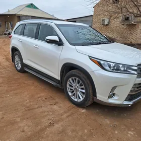 Toyota Highlander 2019