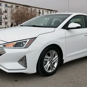 Hyundai Elantra 2019