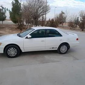 Toyota Camry 2000