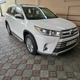 Toyota Highlander 2019