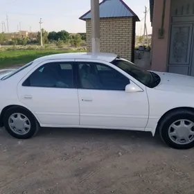 Toyota Camry 1998