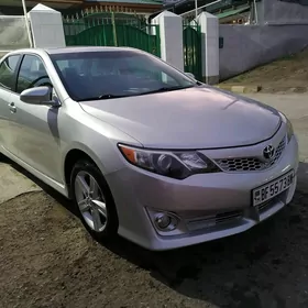 Toyota Camry 2013