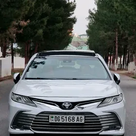 Toyota Camry 2018