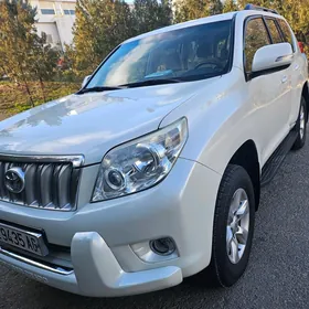 Toyota Land Cruiser Prado 2011