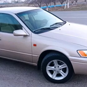 Toyota Camry 1999