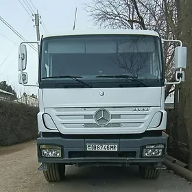 Mercedes-Benz ACTROS 3331 2005