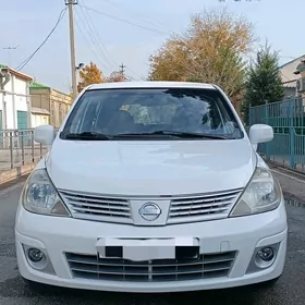 Nissan Versa 2010