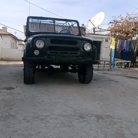 UAZ 469 1990