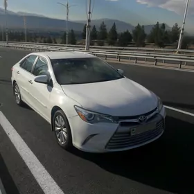 Toyota Camry 2017