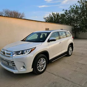 Toyota Highlander 2019