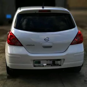 Nissan Versa 2010