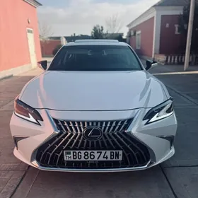 Lexus ES 350 2022