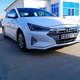 Hyundai Elantra 2020