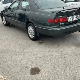 Toyota Camry 2000