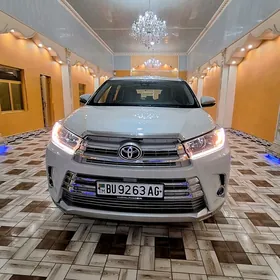 Toyota Highlander 2019