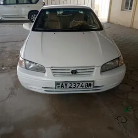 Toyota Camry 1999