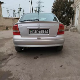 Opel Astra 1998