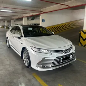 Toyota Camry 2023