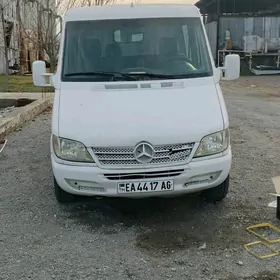 Mercedes-Benz Sprinter 2006