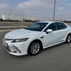 Toyota Camry 2022