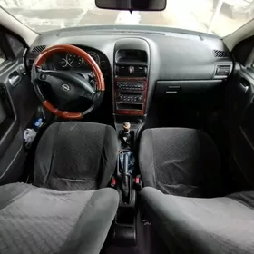 Opel Astra 2003