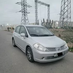 Nissan Versa 2010