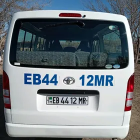 Toyota Hiace 2006