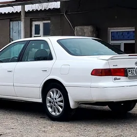 Toyota Camry 2000