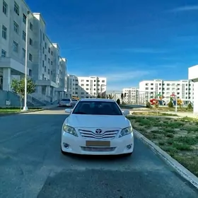 Toyota Camry 2010