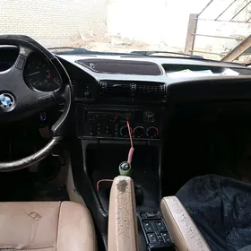 BMW 525 1990