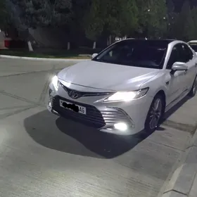 Toyota Camry 2022