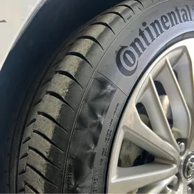 continental235/45R18