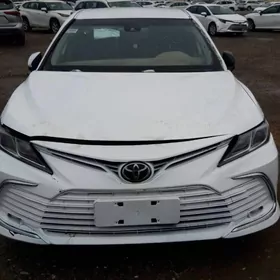 Toyota Camry 2020