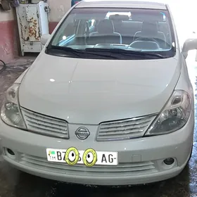 Nissan Tiida 2006