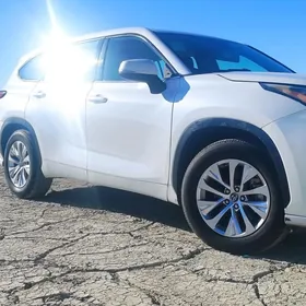 Toyota Highlander 2020