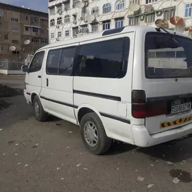 Toyota Hiace 1989